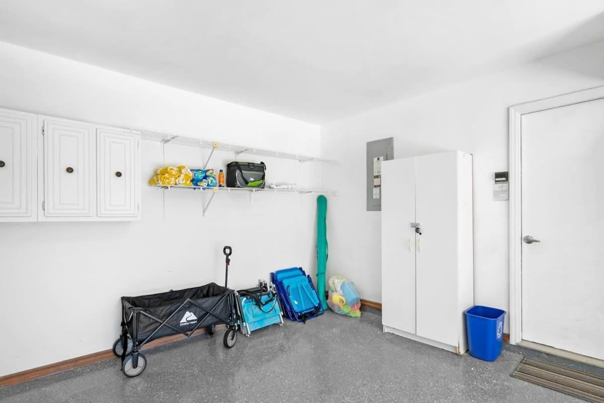 The St Augusdream Renovated Beach House Sleeps 8 Walk To Beach Сент-Огастин Экстерьер фото