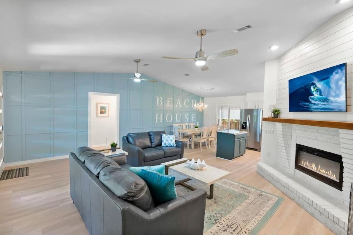 The St Augusdream Renovated Beach House Sleeps 8 Walk To Beach Сент-Огастин Экстерьер фото