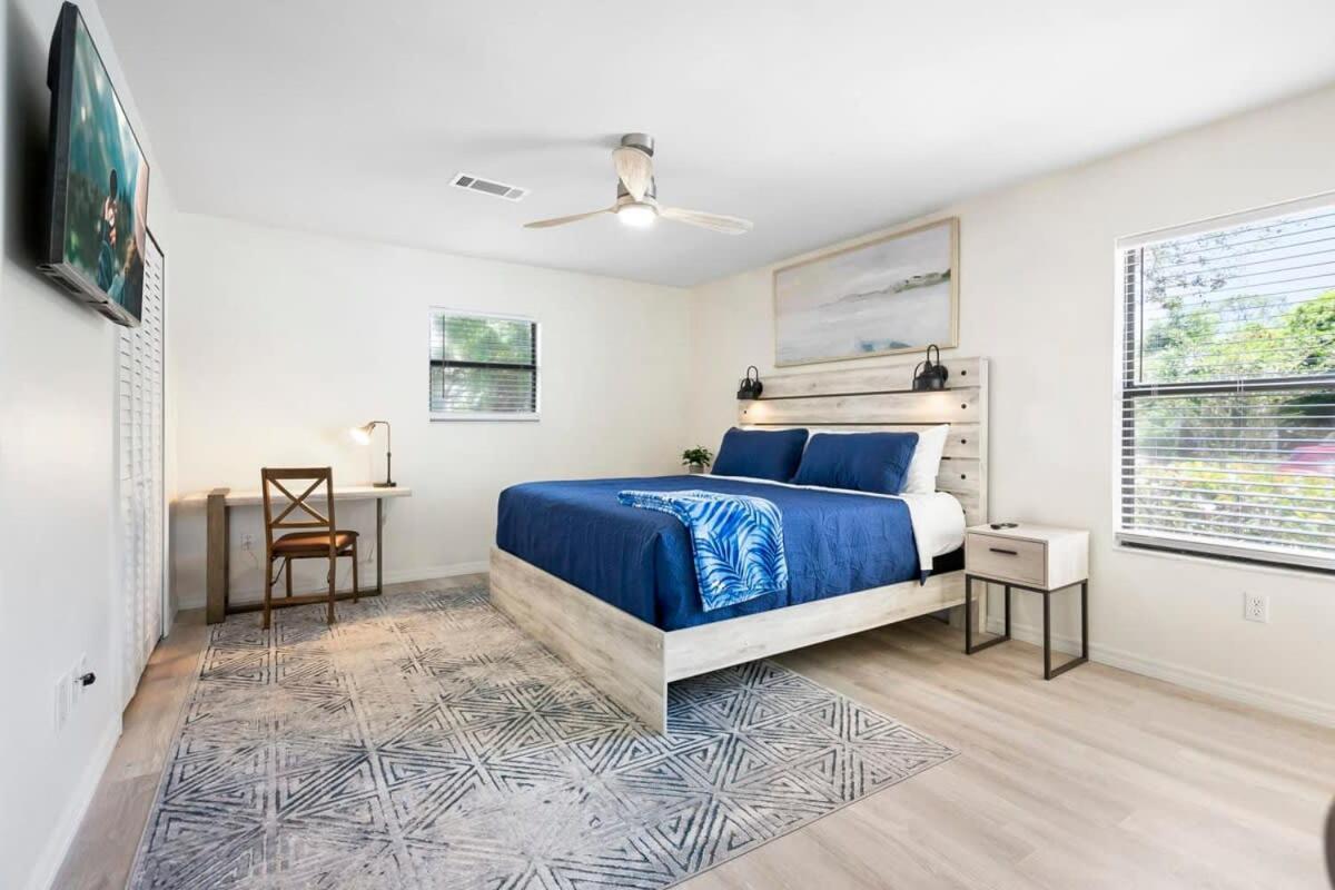 The St Augusdream Renovated Beach House Sleeps 8 Walk To Beach Сент-Огастин Экстерьер фото
